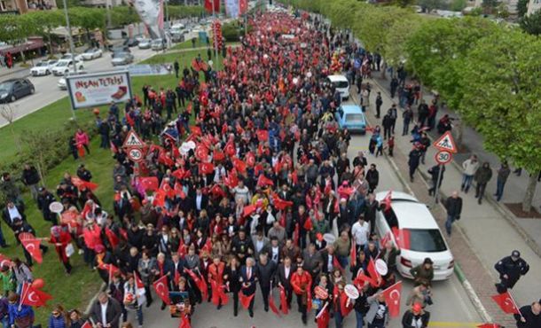 Nilüfer’de binler ulusal egemenlik için yürüdü