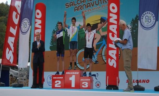 Nilüferli bisikletçilerin İstanbul zaferi