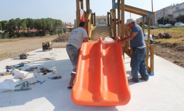 Park Bahçeler Müdürlüğü Çalışmalarını Aralıksız Sürdürüyor