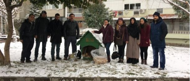 Sokaktaki Dostlar Unutulmadı