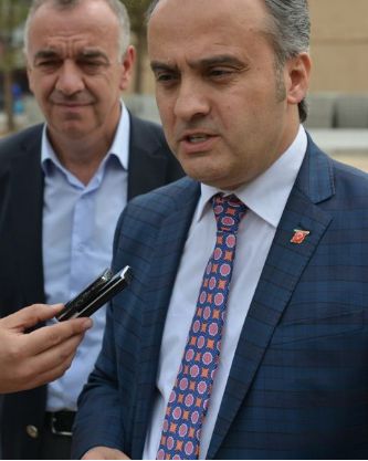Somuncu Baba Cami Çevresi Düzenleniyor
