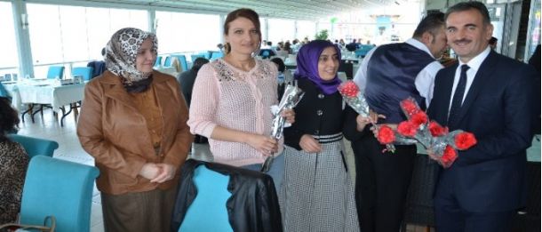 Sunğipek`ten Üniversiteye Dönüşüm Olgusu