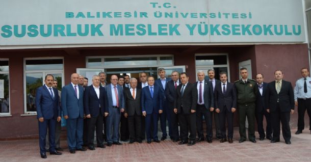Susurluk MYO`da Özel Gıda Kontrol Laboratuvarı Hizmete Girdi