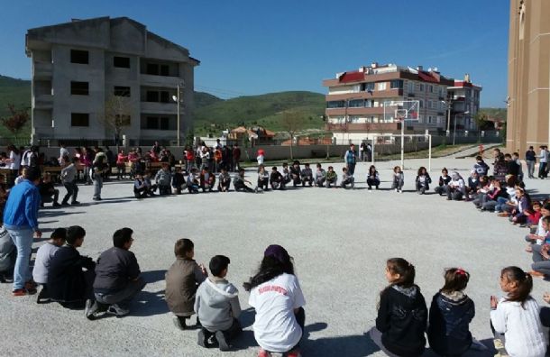 Toplum Gönüllüleri Topluluğu Ortaokul Öğrencileriyle Sosyal Etkinlik Gerçekleştirdi