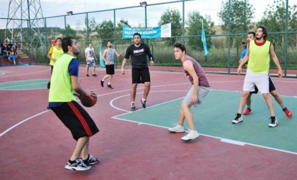 ÜniSporFest’te heyecan devam ediyor