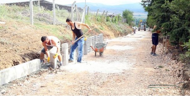 YENİ ZİRAATLİ MAHALLEMİZDE YOL YAPIM ÇALIŞMALARI BAŞLADI